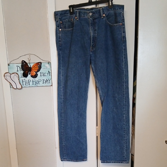 Levi's Classic Straight Blue Jeans - Picture 6 of 7